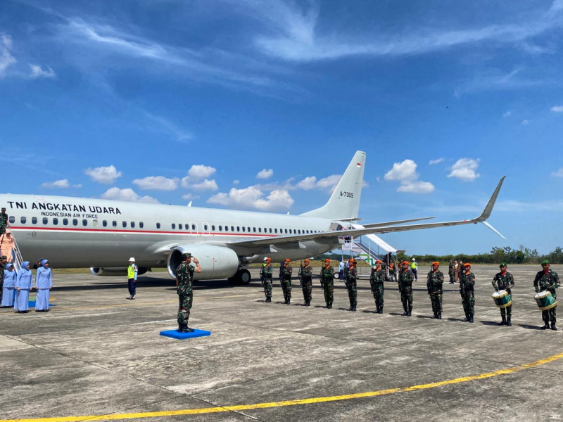 Komandan Lanal Sabang Turut Hadir Sambut Kedatangan Kepala Staf TNI Angkatan Udara (Kasau)