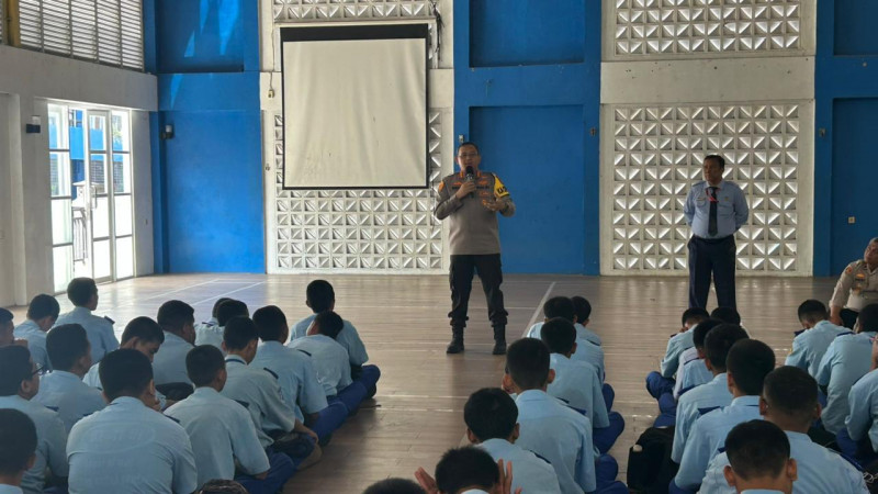 Kapolres Metro Jakarta Utara Gelar Police Go To School Sosialisasikan Antisipasi Tawuran di SMK Perguruan Cikini