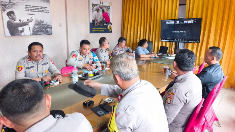 Polsek Pademangan Matangkan Kesiapan Distribusi Sembako di Monas Lewat Rapat Daring