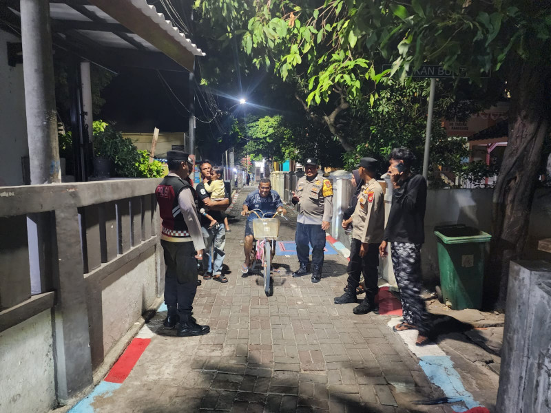 Polsek Kepulauan Seribu Utara Laksanakan Patroli Malam Gabungan Cegah Gangguan Kamtibmas