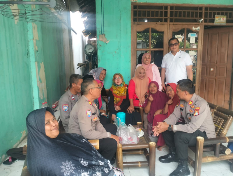 Jakarta On The Spot Polsek Bekasi Barat Gandeng Ibu - Ibu PKK Kota Baru Cegah Tawuran dan Judi Online