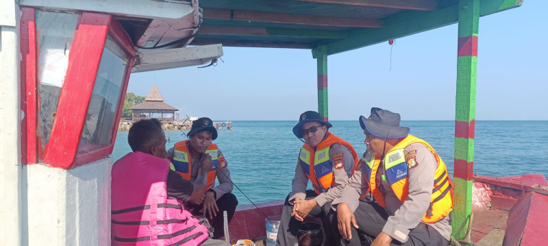 Satpolairud Polres Kepulauan Seribu Gelar Jakarta On The Spot, Edukasi Wisatawan tentang Keselamatan Laut dan Layanan Polisi 110