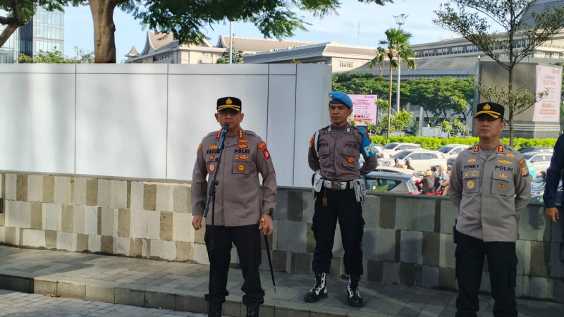 761 Personel Gabungan Siaga Amankan Aksi Ujuk Rasa Buruh FSPMI di Menara Indomaret PIK