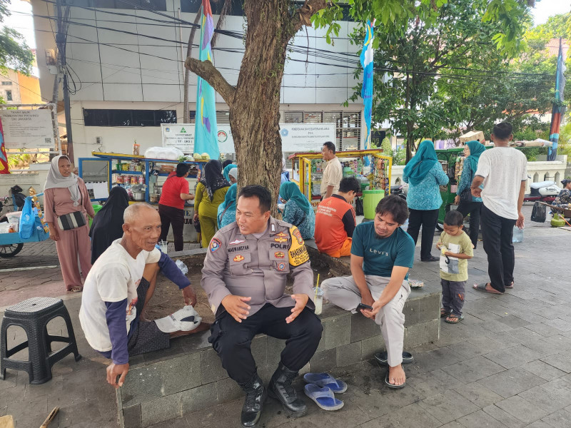Jakarta On The Spot di Pulau Pramuka, Bhabinkamtibmas Sosialisasikan Layanan Polri 110 dan Ajak Warga Jaga Kamtibmas