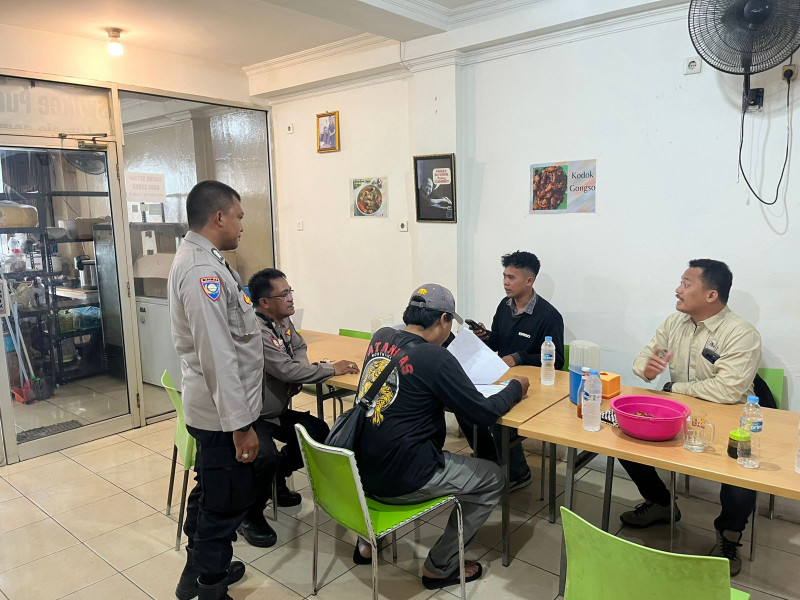 RESPON CEPAT LAYANAN POLISI 110, POLSEK KELAPA GADING TINDAK LANJUTI LAPORAN DUGAAN INTIMIDASI OLEH DEBT COLLECTOR