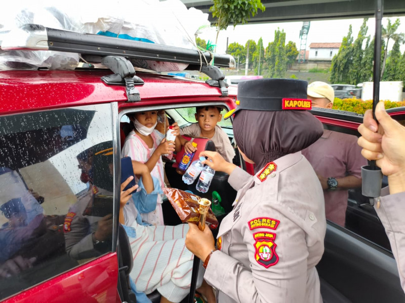 Gerak Cepat, Kapolres Metro Bekasi : Pos Pengamanan Disiagakan Maksimal Siap Berikan Pelayanan Puncak Arus Balik 2026