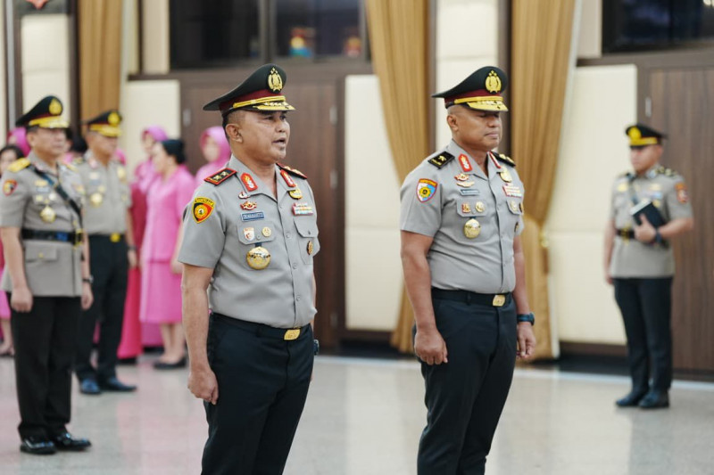 Kapolri Pimpin Upacara Serah Terima Jabatan Sejumlah Pejabat Polri
