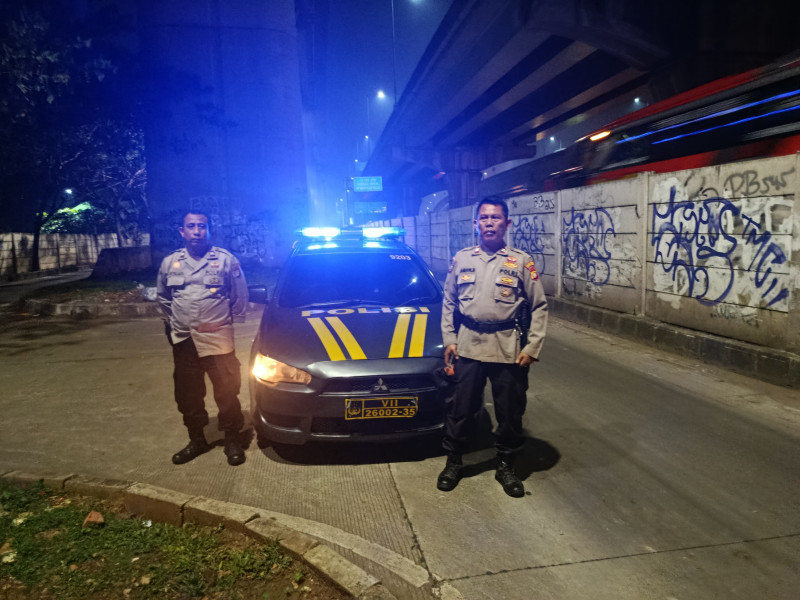 Patroli Rutin, Polsek Bekasi Selatan Antisipasi Gangguan Kamtibmas