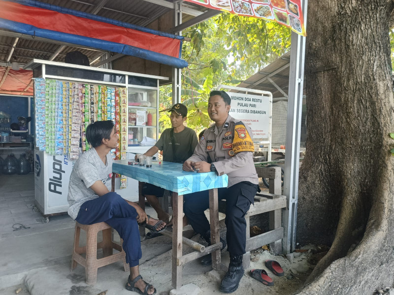 Bhabinkamtibmas Pulau Pari Sambang Warga Lewat Jakarta On The Spot, Sosialisasikan Layanan Polri 110