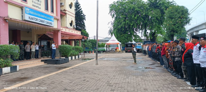 Kecamatan Cakung Gelar Apel Kesiapsiagaan Pengamanan Natal 2025 dan Tahun Baru 2026
