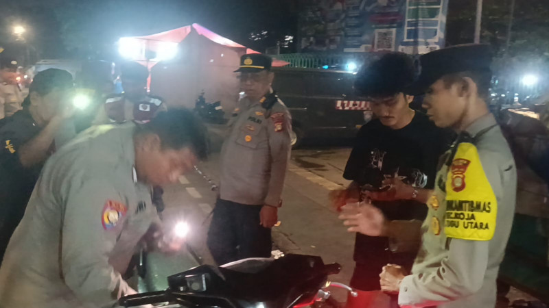 Polsek Koja Tingkatkan Patroli Dini Hari, Satu Motor Tanpa STNK Diamankan