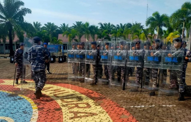 Asah Kemampuan Prajurit, Lanal Bengkulu Gelar Latihan Penanggulangan Huru Hara (PHH)