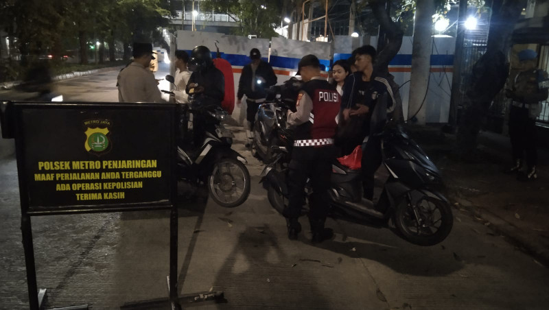 Jaga Jakarta, Jaga Lingkungan: Polsek Metro Penjaringan Intensifkan KRYD, Lima Motor Tanpa Kelengkapan Surat Diamankan
