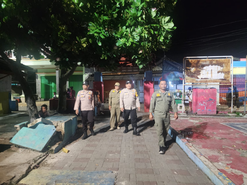 Sinergitas TNI-Polri Bersama Satpol PP dan Potmas, Polsek Kepulauan Seribu Utara Intensifkan Patroli Malam Cegah Guantibmas