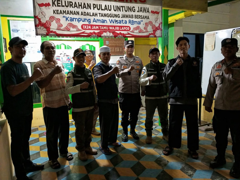 Patroli Malam Gabungan Polsek Kepulauan Seribu Selatan, Sosialisasikan Layanan 110 dan Antisipasi Gangguan Kamtibmas