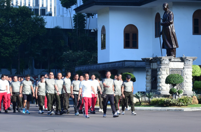 Panglima TNI dan Kasad Perkuat Soliditas Melalui Olahraga Bersama Prajurit