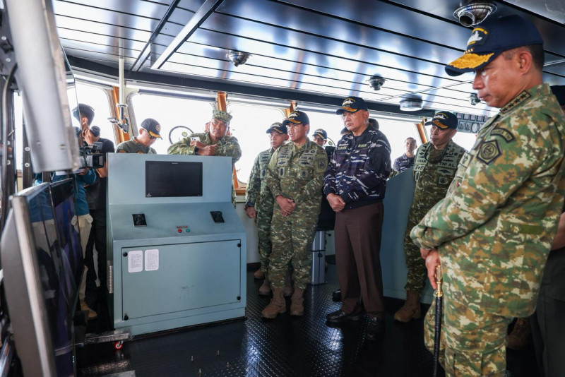 Panglima TNI Dampingi Menhan RI Tinjau Latihan Gabungan di Karimunjawa