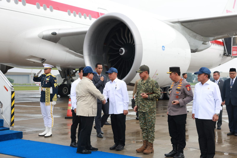 Prabowo Tiba di Indonesia Usai Lawatan ke Rusia dan Prancis, Amankan Kerja Sama Energi hingga Penguatan Pertahanan