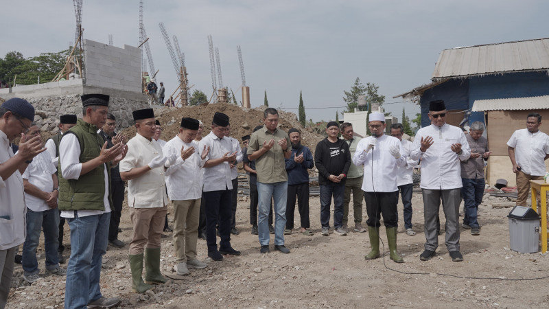 Peletakan Batu Pertama Masjid Al Kautsar, Panglima TNI Dorong Penguatan Nilai Keagamaan dan Kebersamaan Masyarakat