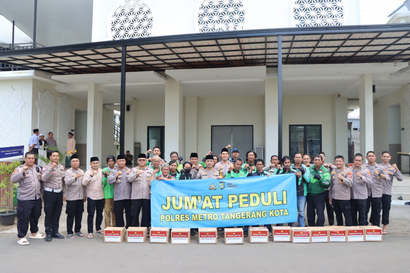 Kapolres Tangerang Kota Berbagi dengan Pengemudi Ojol