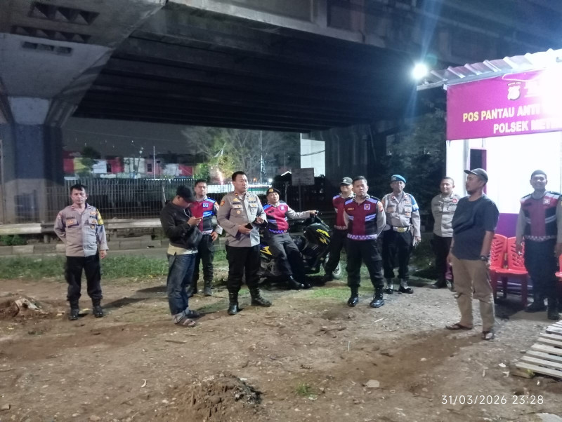 Jaga Jakarta, Jaga Lingkungan: Polsek Metro Penjaringan Gelar Apel KRYD Antisipasi Tawuran dan Kejahatan Jalanan