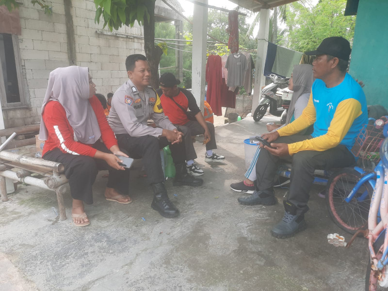 Bhabinkamtibmas Pulau Lancang Intensifkan Sambang Warga, Ajak Masyarakat Jaga Kamtibmas dan Dukung Keamanan Lingkungan Wisata