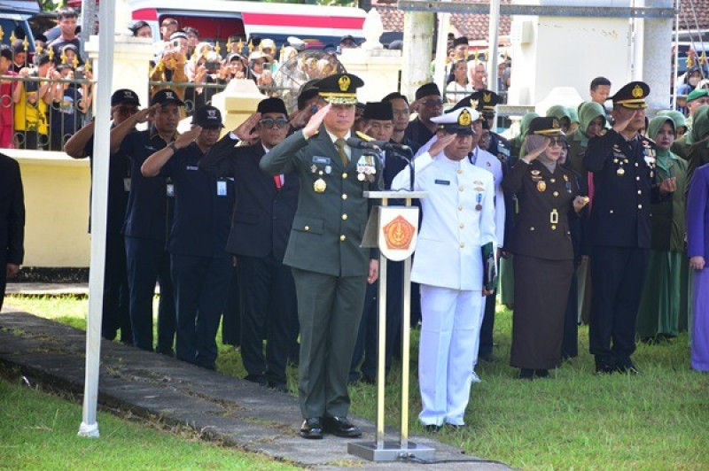 Bentuk Penghormatan Negara, Panglima TNI Pimpin Upacara Pemakaman Militer