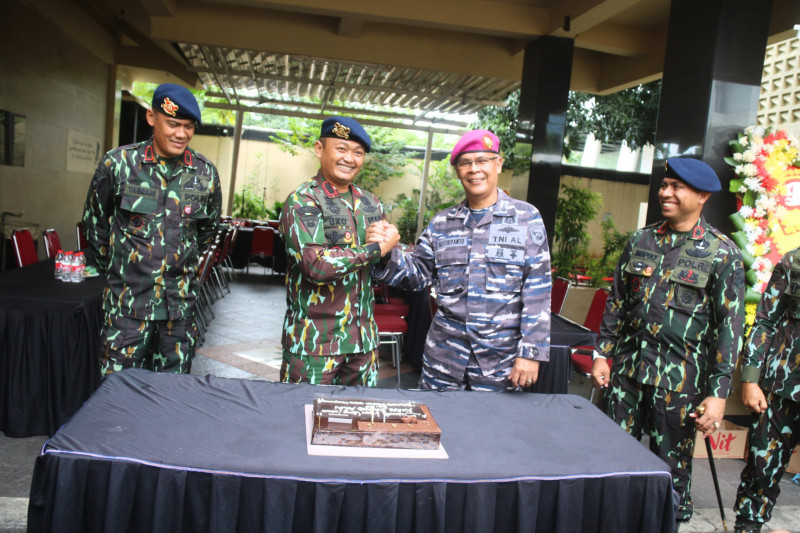 HUT Ke 80 Korps Brimob, Marinir TNI AL Kunjungi Mako Brimob Kwitang