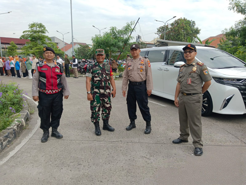 Kick Off Pilah Sampah di Rorotan, Kapolsek Pastikan Kegiatan Aman dan Didukung Penuh
