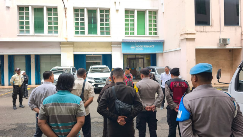 Polsek Pademangan Siagakan Pengamanan Aksi Unjuk Rasa KMPHI di Mangga Dua Square