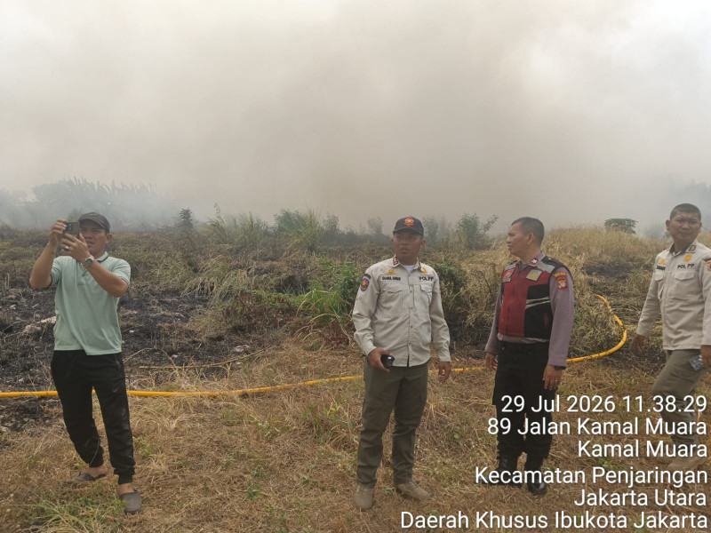 Lahan Kosong Terbakar di Kamal Muara, Polisi Imbau Warga Waspada Cegah Kebakaran