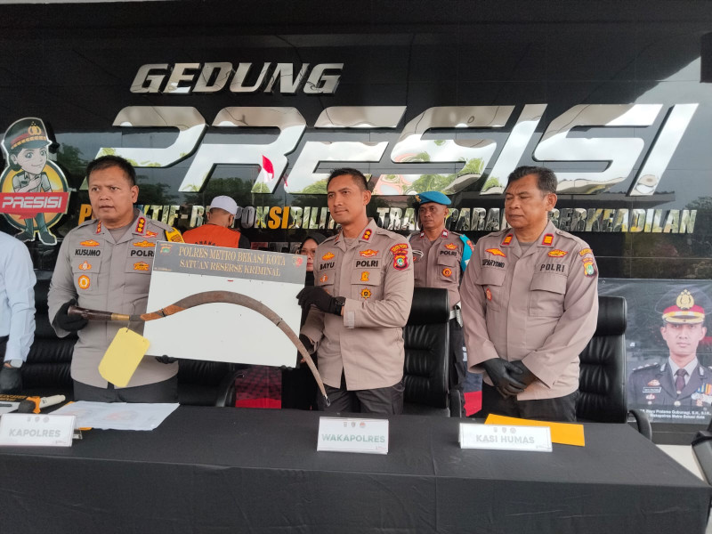 Bawa Sajam dan Hendak Tawuran, Dua Pemuda di Jatisampurna diamankan Patroli Polisi 