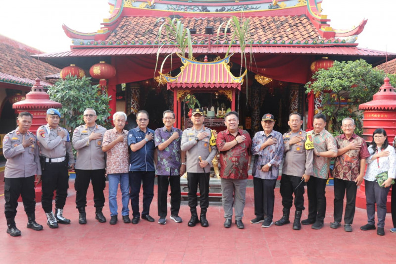 Kapolres Metro Tangerang Kota Lakukan Safari Silaturahmi ke Vihara Boen Tek Bio