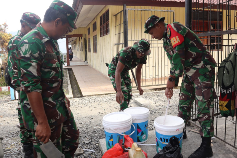 Kodim 1714/PJ Gelar Karya Bakti Merah Putih SMP Negeri 1 Mulia Kab. Puncak Jaya