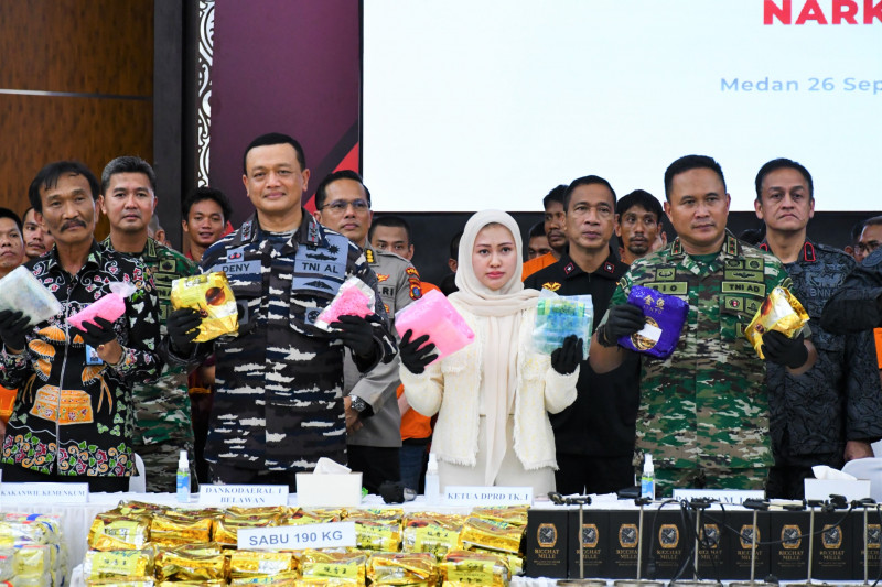 Sinergi Lawan Narkoba, Komandan Kodaeral l Hadiri Pemusnahan Barang Bukti Narkoba di Mapolda Sumatera Utara