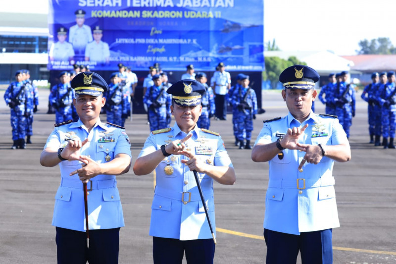 Komandan Lanud Sultan Hasanuddin Hadiri Sertijab Danskadron Udara 11