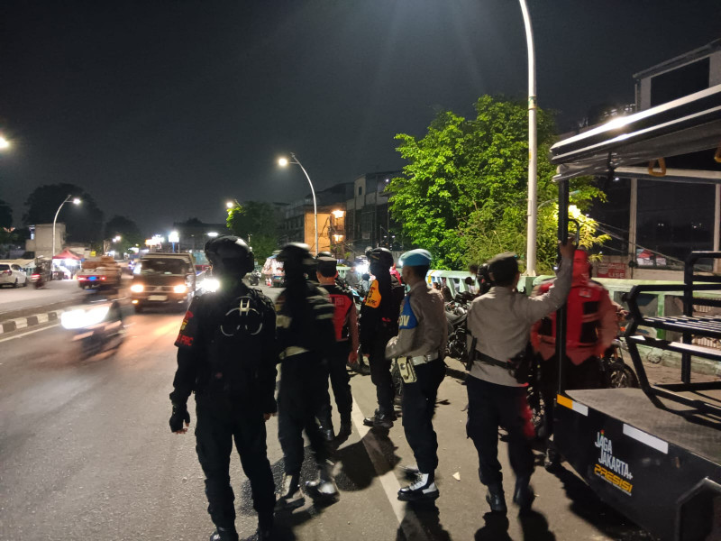 Jaga Jakarta: Polsek Metro Penjaringan Gelar KRYD, Patroli Hunting Antisipasi Tawuran dan Kejahatan Jalanan