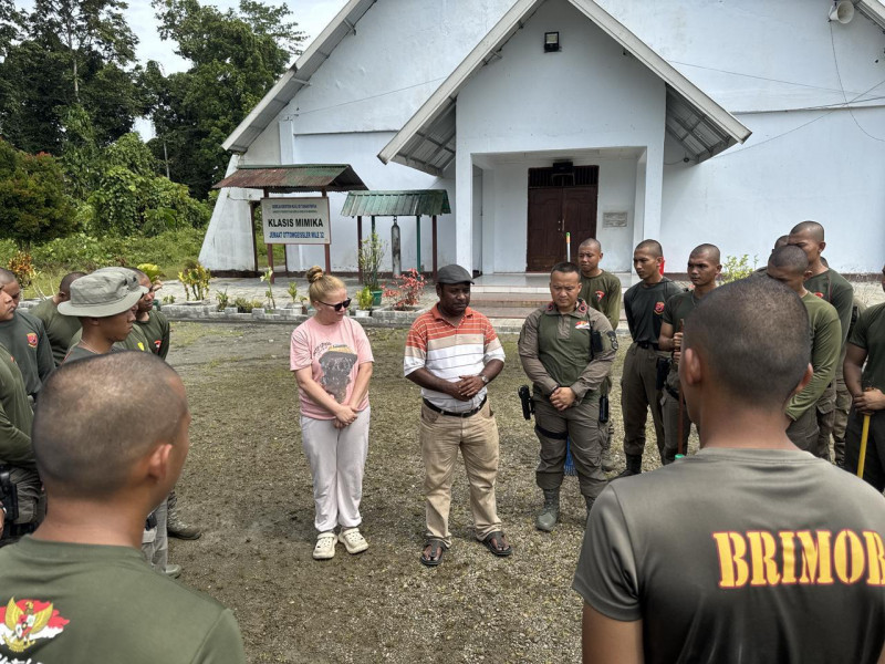 Operasi Damai Cartenz 2026 Wujudkan Kedamaian melalui Aksi Bersih Gereja di Kuala Kencana