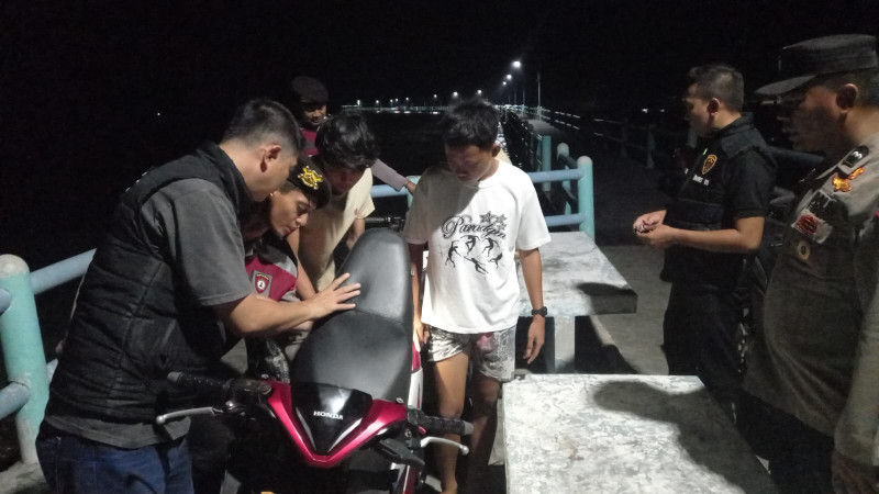 Patroli Malam Jakarta On The Spot, Polsek Kepulauan Seribu Selatan Gencarkan Sosialisasi Layanan Polisi 110