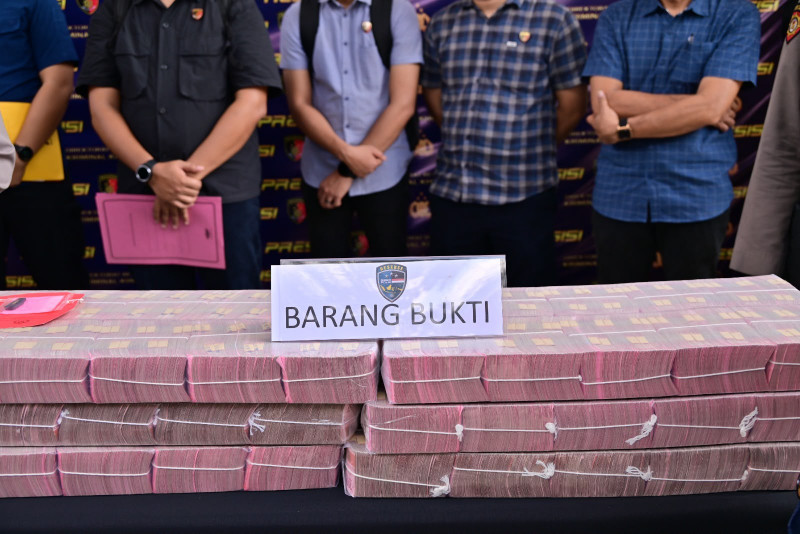 Ditreskrimsus Polda Jambi Ungkap Pembobolan Bank Jambi Rp144,82 Miliar, Tiga Tersangka Diamankan