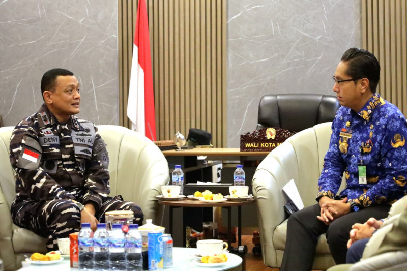 Perkuat Sinergitas, Komandan Kodaeral l Laksanakan Courtesy Call Ke Walikota Medan
