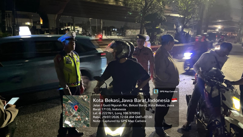 Polsek Bekasi Barat Intensifkan Razia Stasioner dan Patroli Cegah Kejahatan Jalanan serta Tawuran