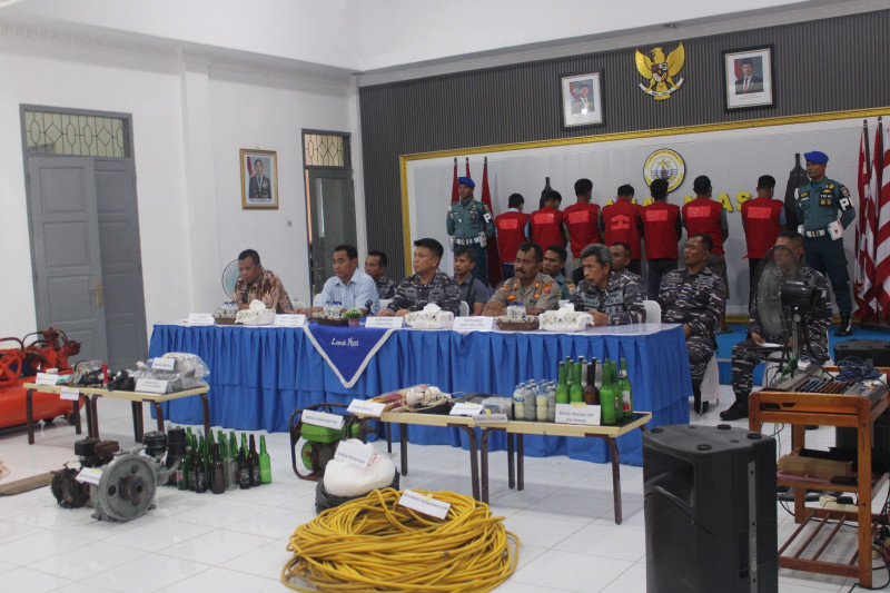 Lanal Nias Kembali Berhasil Tangkap Kapal Ilegal Fishing Yang Menggunakan Bahan Peledak