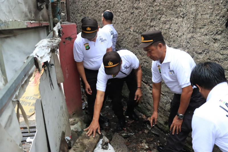 Polres Metro Bekasi Kota Canangkan Jakarta Bersih dan Asri, Wujudkan Lingkungan Sehat Bersama