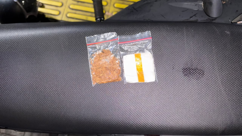 Brimob Polda Metro Jaya Patroli Jaktim, 5 Pemuda Diduga Bawa Tembakau Sinte Diamankan