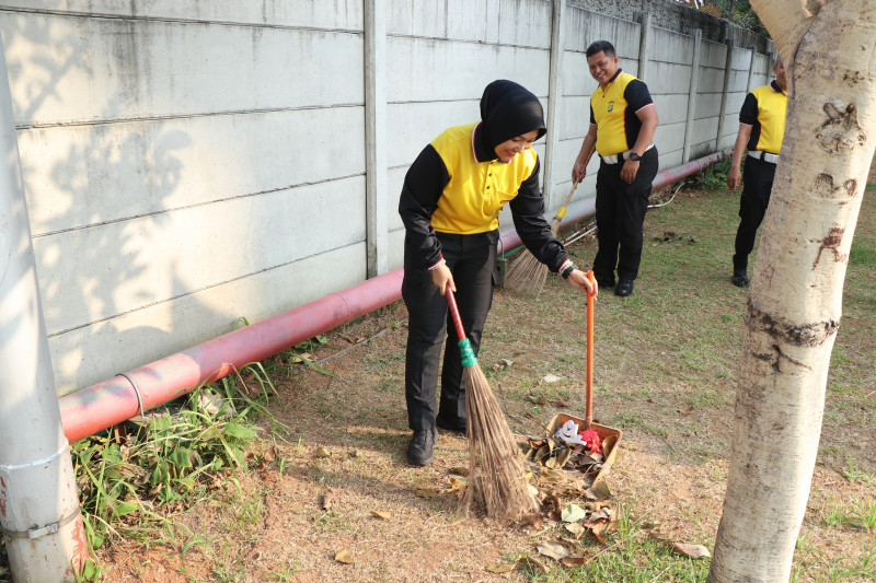 Apel Pagi hingga Kerja Bakti, Polres Metro Tangerang Kota Bersolek Sambut HUT Kemerdekaan RI