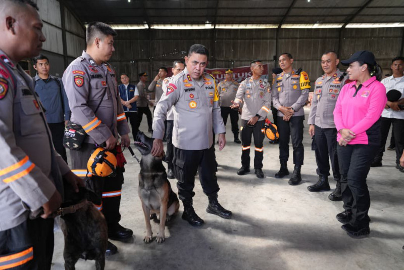 Polda Sumut Kerahkan Unit K9 untuk Percepat Pencairan Korban Banjir Bandang dan Longsor di Tapteng dan Sibolga