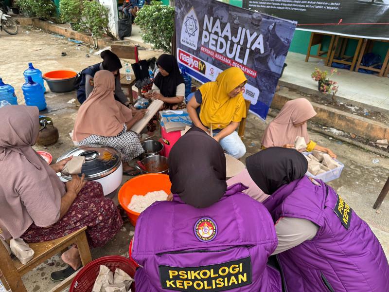 Tim Polwan RI dan Tim Trauma Healing Polri Berikan Dukungan Psikososial untuk Penyitas Banjir dan Personel di Sumbar