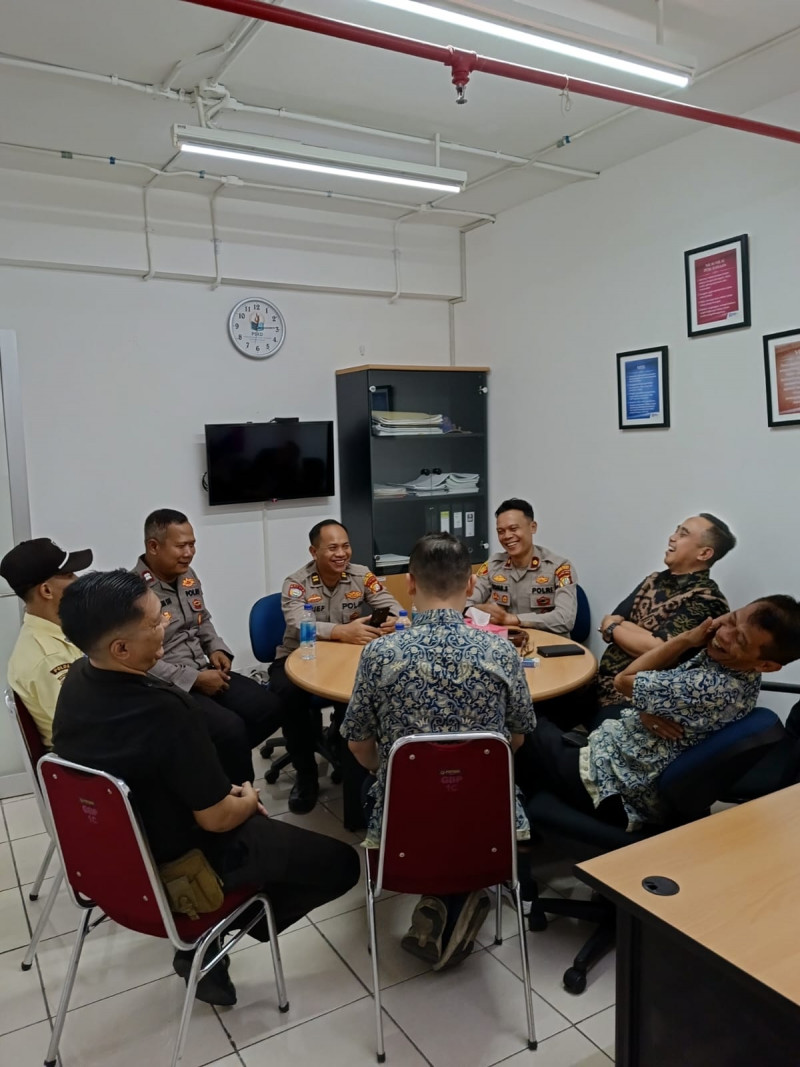 Polsek Metro Penjaringan Gelar Jaga Jakarta On The Spot di Green Bay, Warga Diingatkan Waspada Tawuran