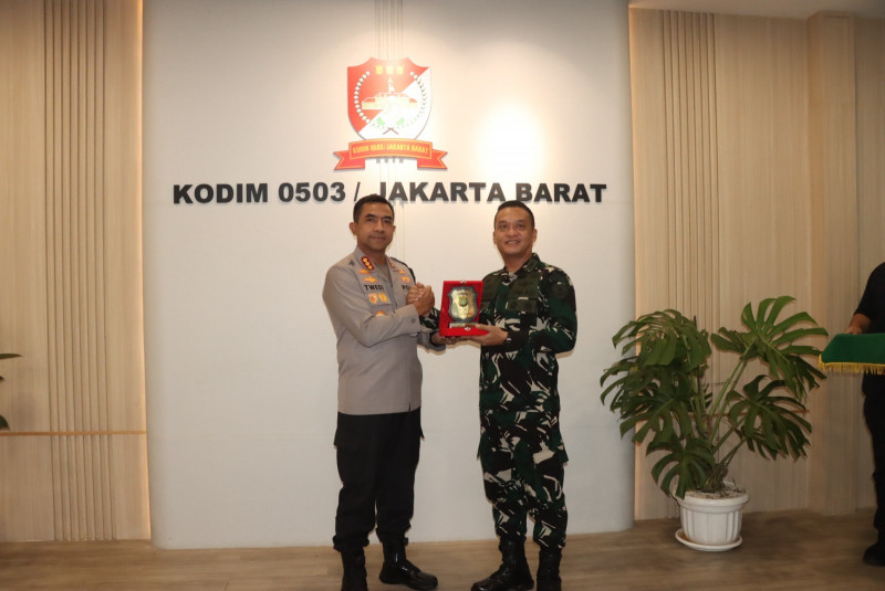 TNI–Polri Kompak Jaga Jakarta Barat, Kapolres dan Dandim Perkuat Sinergi Lewat Silaturahmi
